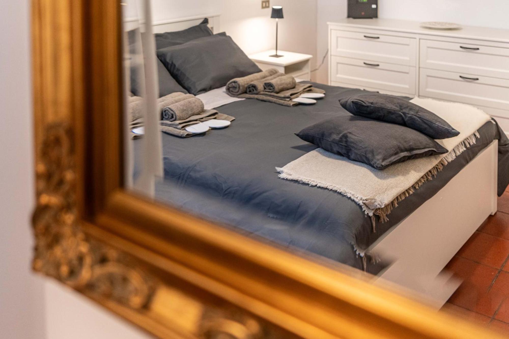 Апартаменти -Near Arena & Parking - Pet Friendly Historical Arena Palace Верона Екстер'єр фото