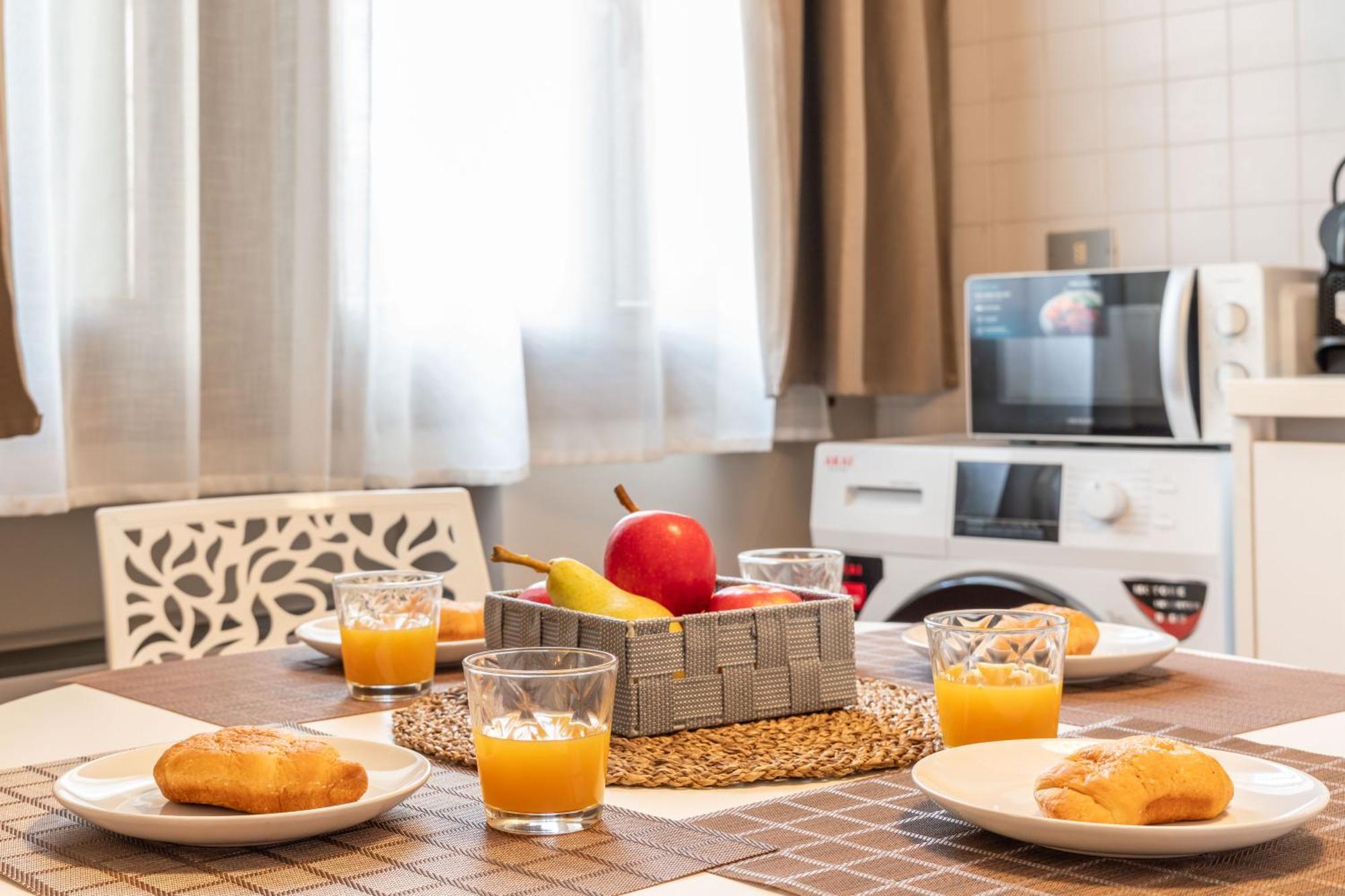 Апартаменти -Near Arena & Parking - Pet Friendly Historical Arena Palace Верона Екстер'єр фото